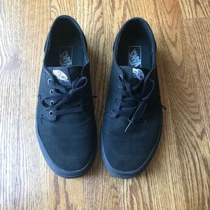 Vans Men’s Black Authentic Core Classics